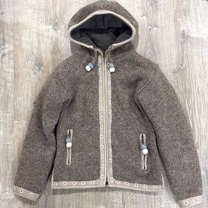 Laundromat Wool Nordic Sweater Jacket Flower Detail